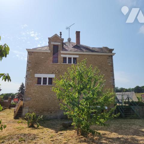 Ancien restaurant avec jardin