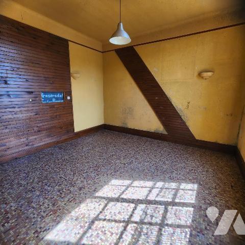 Ancien restaurant avec jardin