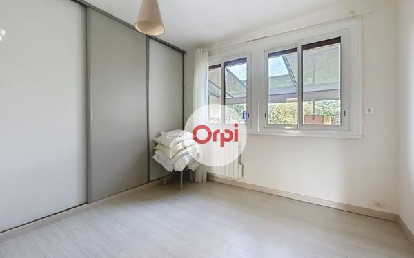 Maison à vendre    5 pièces •  Theix