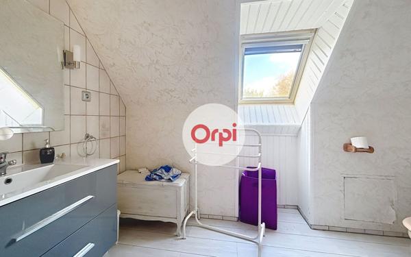 Maison à vendre    5 pièces •  Theix