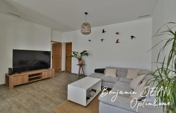 Maison récente de plain-pied avec piscine et garage à Sérignan