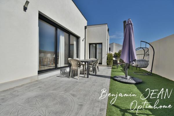 Maison récente de plain-pied avec piscine et garage à Sérignan