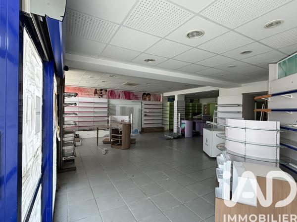 Immeuble à vendre 301 m² Saint-Denis-de-Gastines