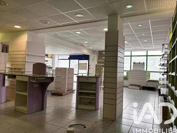 Immeuble à vendre 301 m² Saint-Denis-de-Gastines