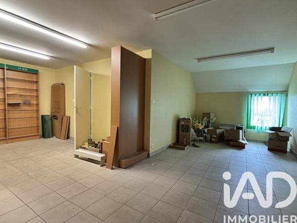 Immeuble à vendre 301 m² Saint-Denis-de-Gastines