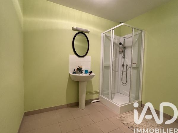 Immeuble à vendre 301 m² Saint-Denis-de-Gastines