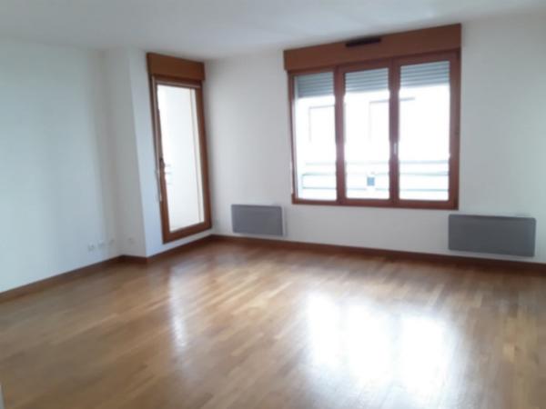 Appartement · Location Bron (69500) 3 pièces · 78m²