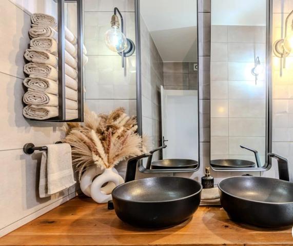 ELEGANCE HAUSSMANIENNE POUR CE T3 A ANNEMASSE