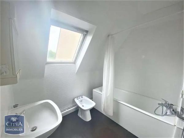 Appartement à louer 1 pièce 33.95m² Le Mans (72000)