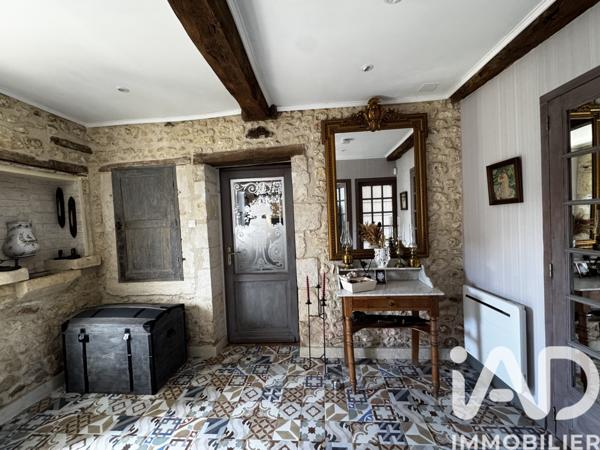 Maison à vendre 7 pièces 172 m² Saint-Bonnet-sur-Gironde