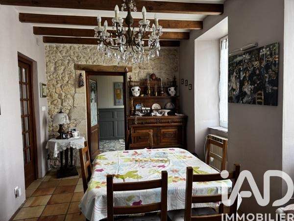 Maison à vendre 7 pièces 172 m² Saint-Bonnet-sur-Gironde