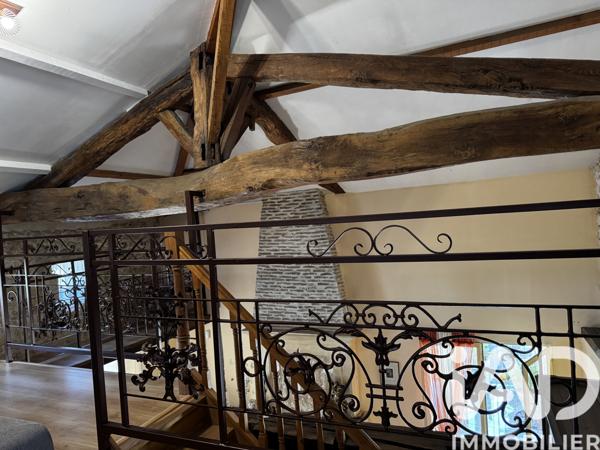 Maison à vendre 7 pièces 172 m² Saint-Bonnet-sur-Gironde