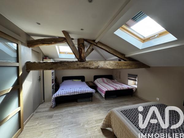 Maison à vendre 7 pièces 172 m² Saint-Bonnet-sur-Gironde