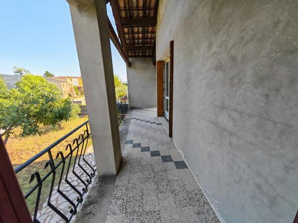 Grande maison 182 m², garage, terrain arboré