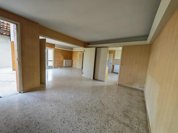 Grande maison 182 m², garage, terrain arboré