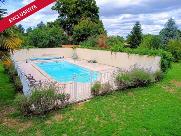 Maison en pierre avec gîte et piscine