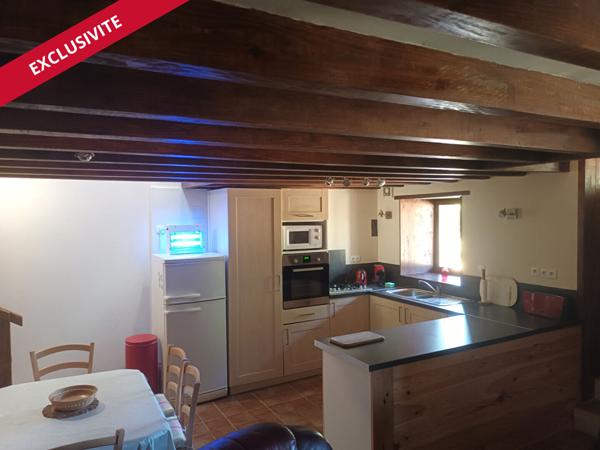 Maison en pierre avec gîte et piscine