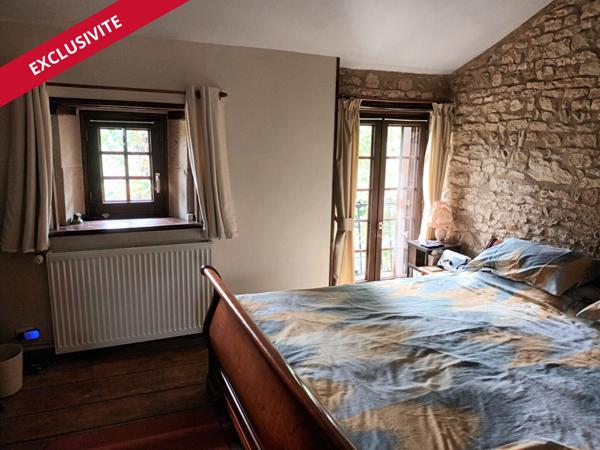 Maison en pierre avec gîte et piscine