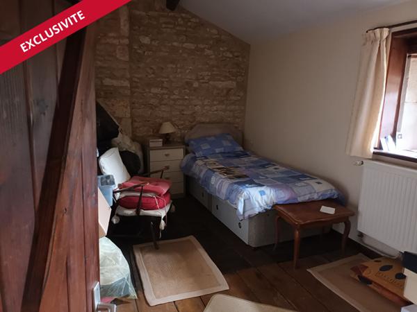 Maison en pierre avec gîte et piscine