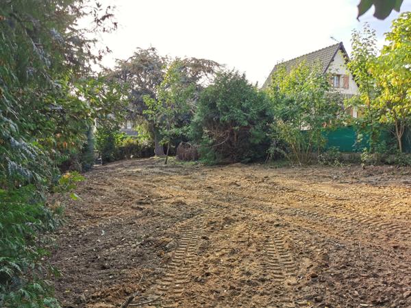 Villecresnes (94440) Terrain à bâtir en lot avant - Villecresnes centre !