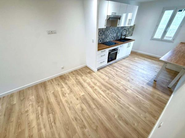 Maison de village T4 – 75 m² habitables + garage 15 m² + petits extérieurs