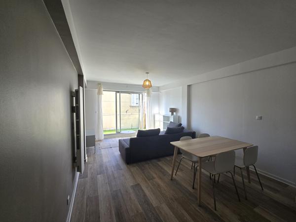 "APPARTEMENT MEUBLÉ LE MANS 1 PIECE 34 M2"