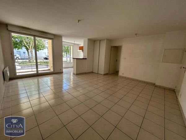 Appartement à louer 3 pièces 65.21m² Poitiers (86000)