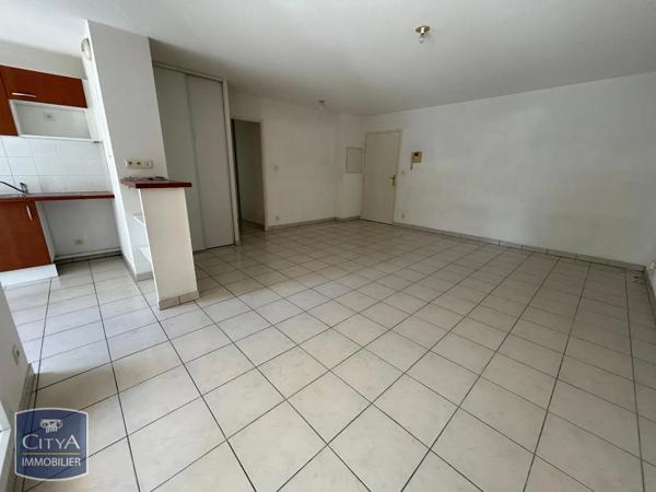 Appartement à louer 3 pièces 65.21m² Poitiers (86000)