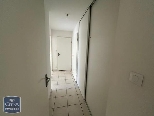 Appartement à louer 3 pièces 65.21m² Poitiers (86000)