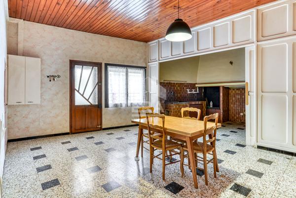 Maison Moussan  245 m2 + 129 m2 de combles à amménager