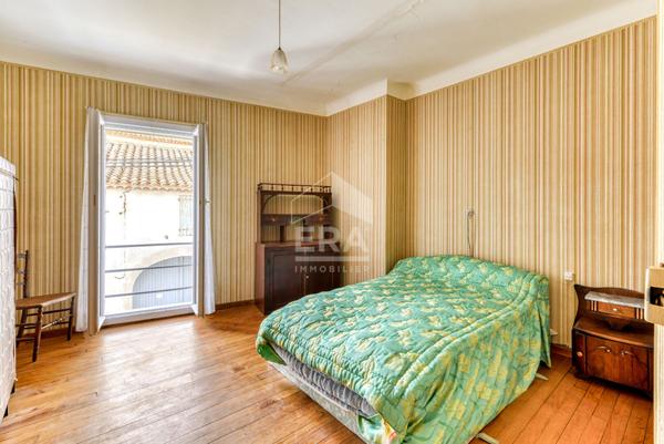 Maison Moussan  245 m2 + 129 m2 de combles à amménager