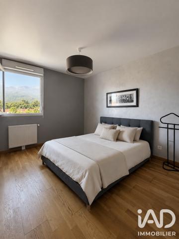 Appartement à vendre 4 pièces 82 m² Saint-Genis-Pouilly