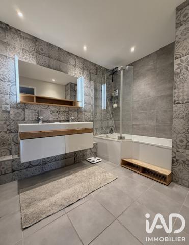 Appartement à vendre 4 pièces 82 m² Saint-Genis-Pouilly