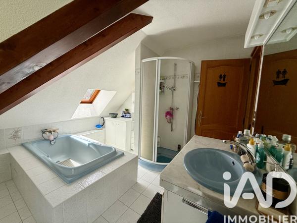 Maison à vendre 6 pièces 180 m² Ornex