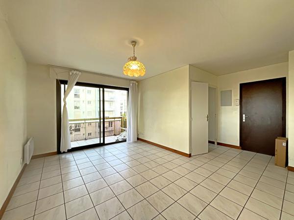 ROYAN - Emplacement privilégié  Appartement lumineux proche du Marché Central