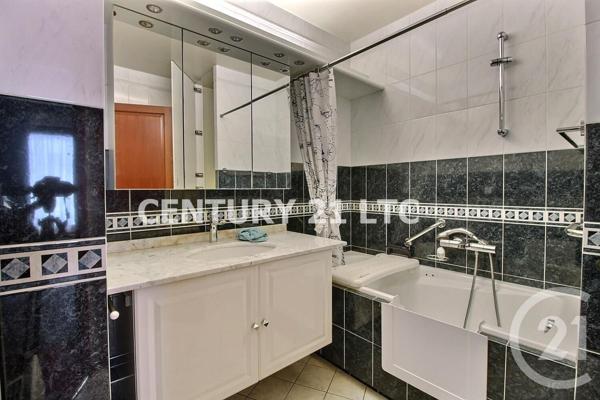 Appartement F3 à vendre  3 pièces - 70,71 m2 CHARENTON LE PONT - 94