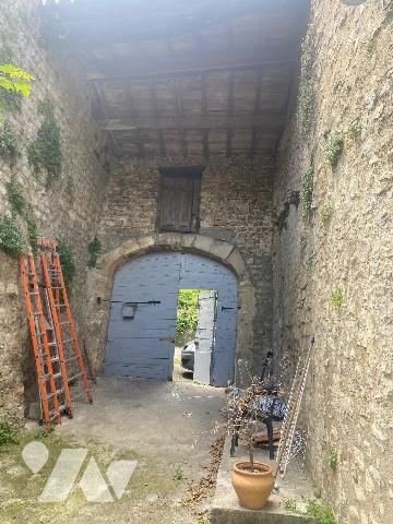 A vendre, Maison avec cour intérieur et jardin potager en centre ville