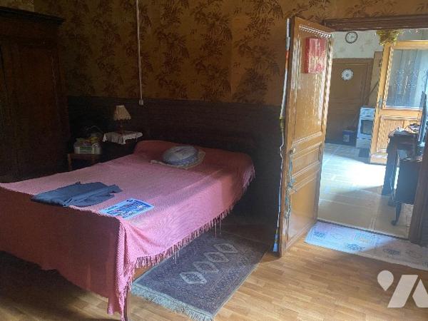 A vendre, Maison avec cour intérieur et jardin potager en centre ville
