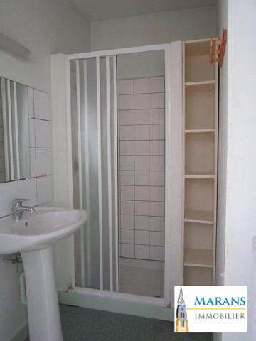 immeuble avec deux logements indépendants T3 centre ville en bon état