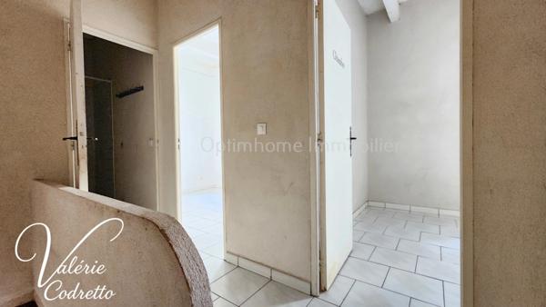 Maison à vendre 6 pièces SOLLIES TOUCAS (83) Maison de village à Solliès-Toucas – Idéal investisseur !