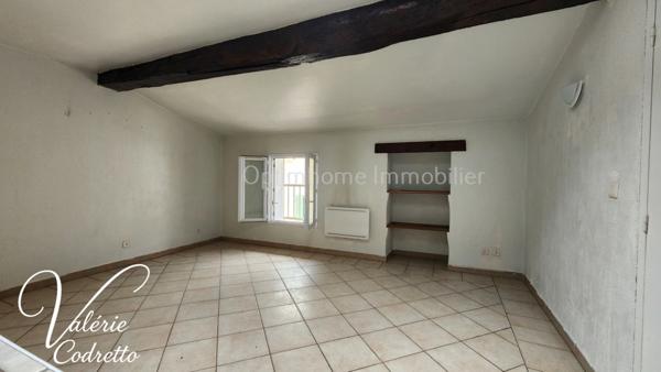 Maison à vendre 6 pièces SOLLIES TOUCAS (83) Maison de village à Solliès-Toucas – Idéal investisseur !