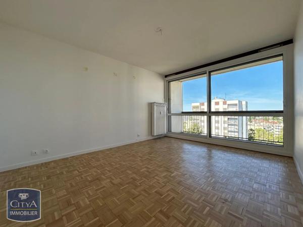 Appartement à louer 2 pièces 47.15m² Saint-Genis-Laval (69230)
