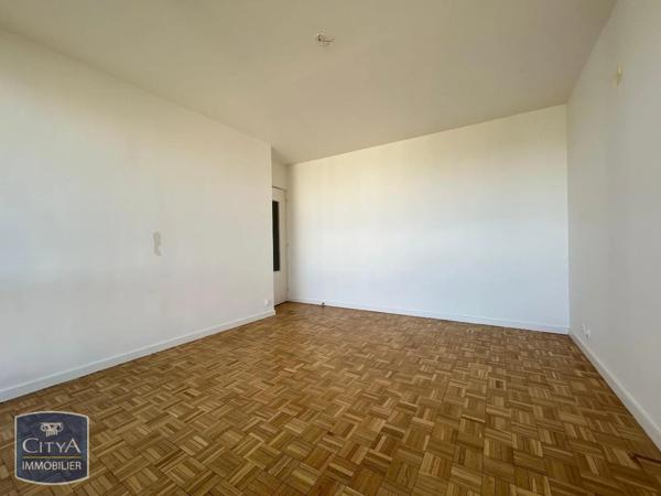 Appartement à louer 2 pièces 47.15m² Saint-Genis-Laval (69230)