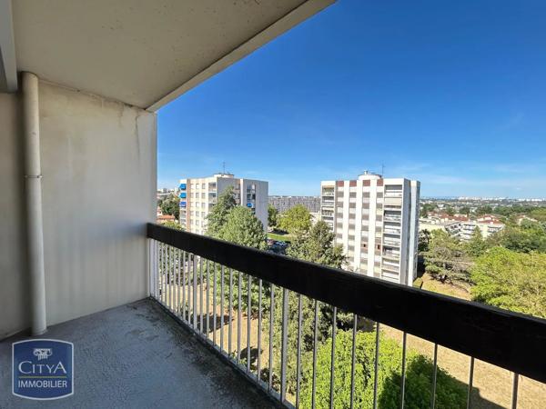 Appartement à louer 2 pièces 47.15m² Saint-Genis-Laval (69230)