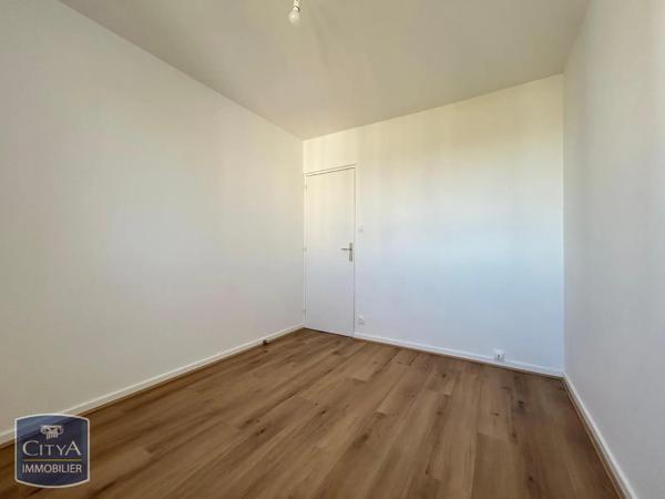Appartement à louer 2 pièces 47.15m² Saint-Genis-Laval (69230)