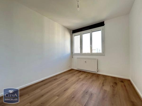 Appartement à louer 2 pièces 47.15m² Saint-Genis-Laval (69230)
