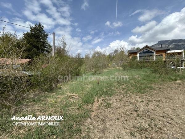 Terrain constructible prêt à bâtir