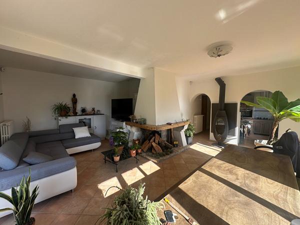 A VENDRE 83470 SAINT MAXIMIN LA SAINTE BAUME MAISON TYPE 4 DE 110M² SUR  5000M² DE JARDIN  DOUBLE GARAGE