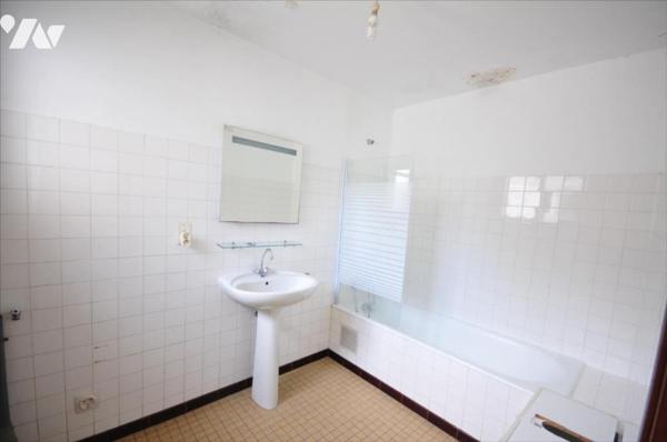 Immeuble avec trois appartements à Quimperlé