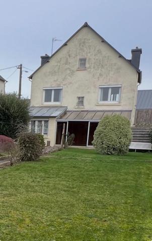 MAISON SAINT-BRIEUC, 4 CHAMBRES, JARDIN CLOS, PROCHE PLAGE DU VALAIS